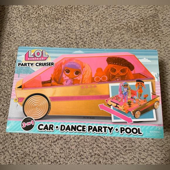 NEW IN BOX! LOL Surprise 3-in-1 Party Cruiser with Surprise Pool - New 2021 - Picture 4 of 11